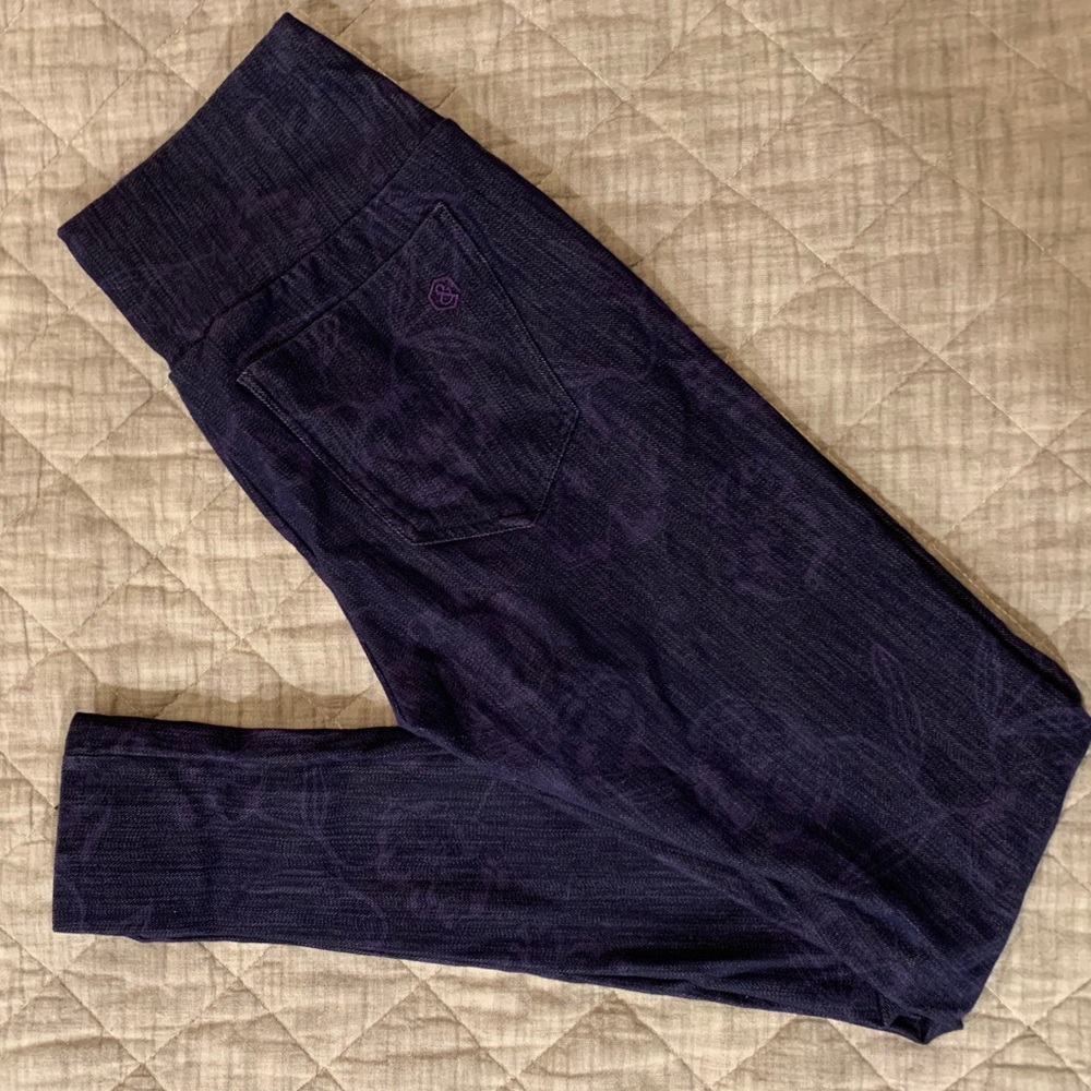 EUC Dark Denim Floral Jeggings Agnes & Dora